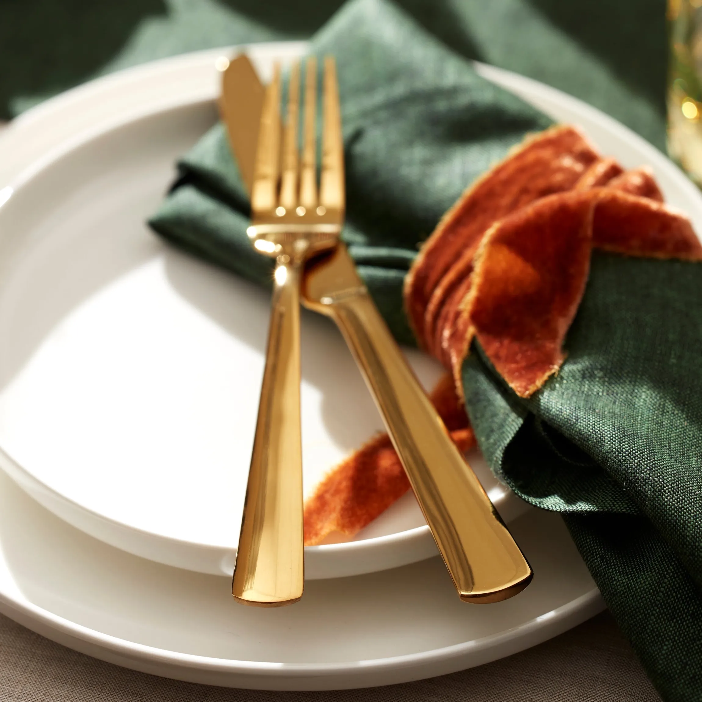 Aptitude Gold 20-Piece Flatware Set
