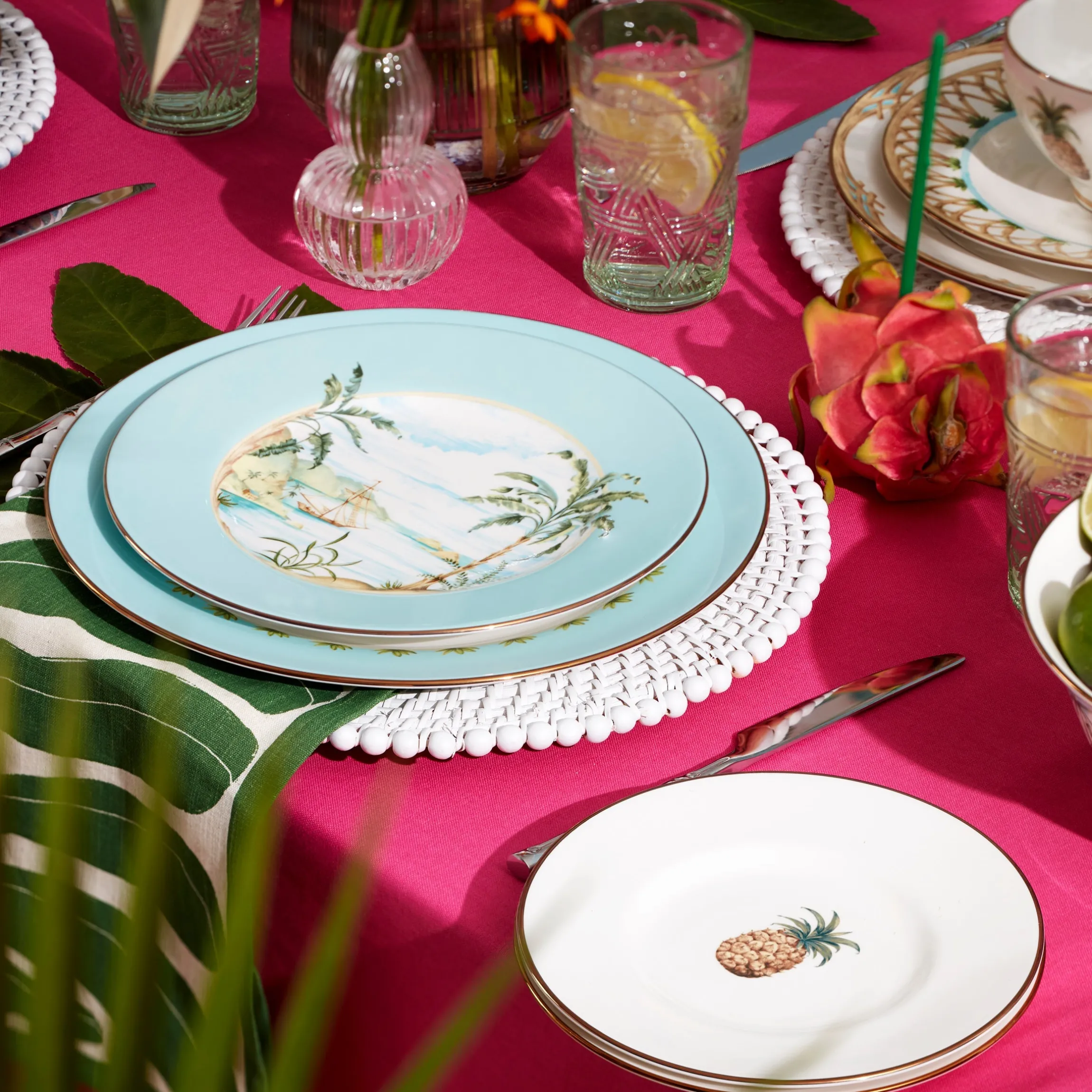 British Colonial Tradewind Accent Plate