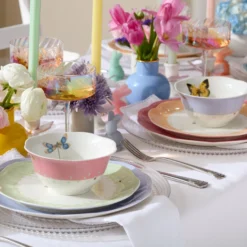 Butterfly Meadow Colors 18-Piece Dinnerware Set