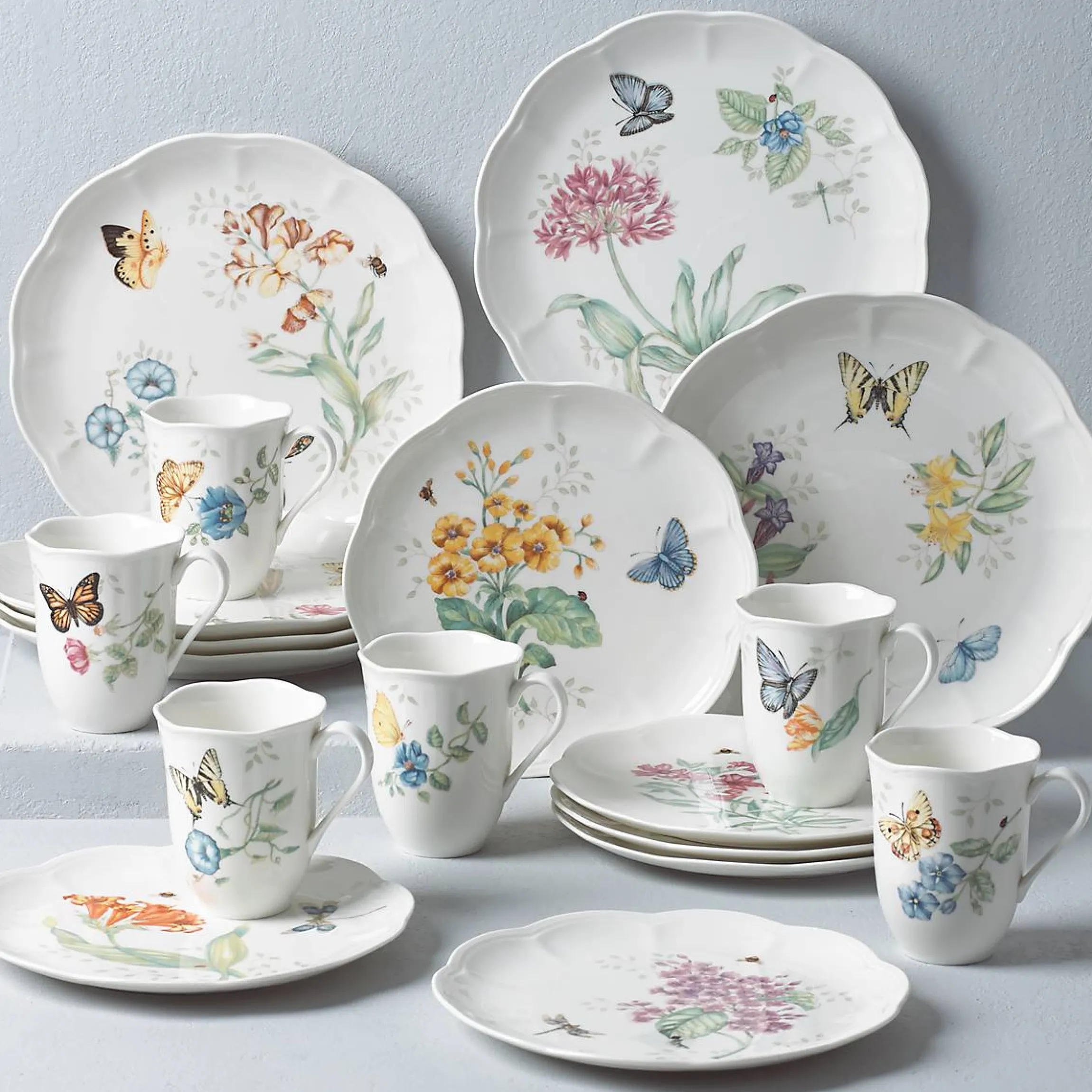 Butterfly Meadow 18-Piece Dinnerware Set