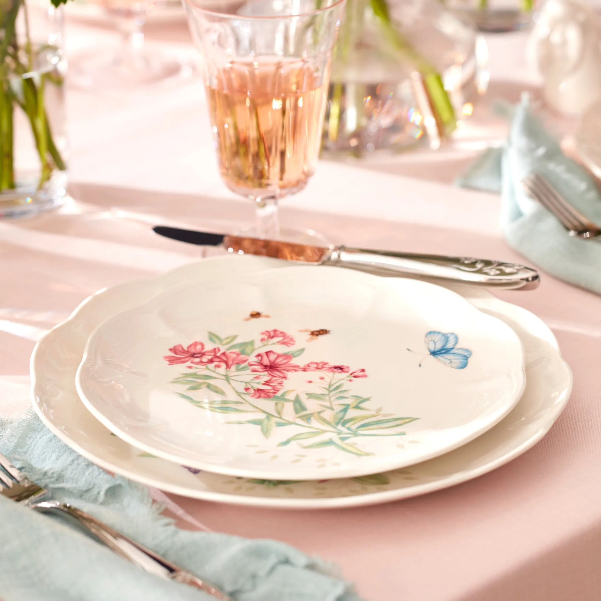 Butterfly Meadow 18-Piece Dinnerware Set