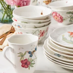 Butterfly Meadow 24-Piece Dinnerware Set