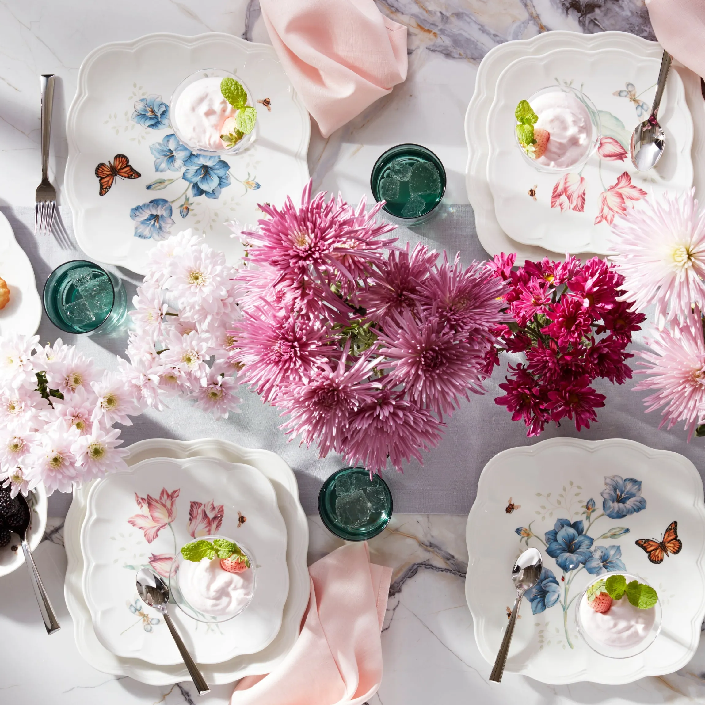 Butterfly Meadow Square 18-Piece Dinnerware Set