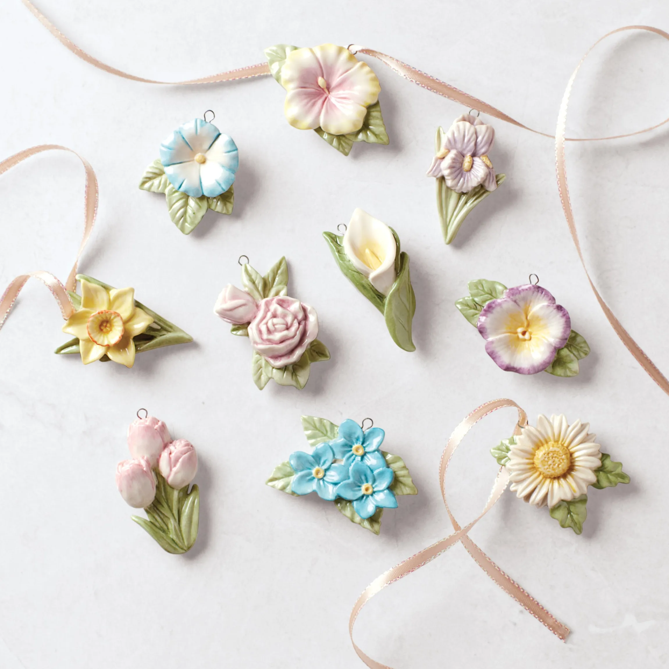 Celebrate Flowers 10-Piece Mini Ornament Set