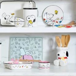 Chef Snoopy Figural Utensil Crock 4-Piece Set
