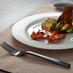Chefs Table Midnight Matte 20-Piece Flatware Set