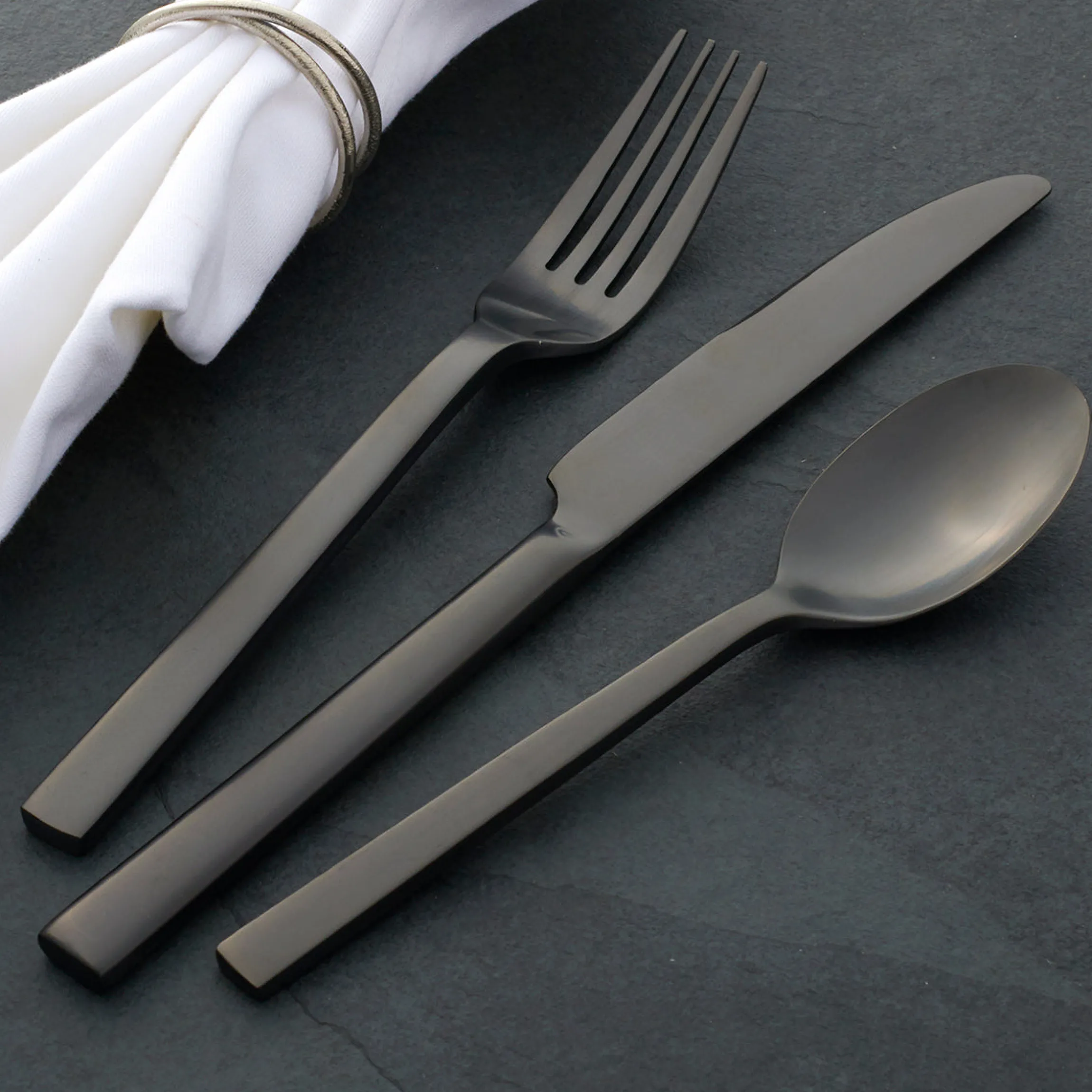 Chefs Table Midnight Matte 20-Piece Flatware Set