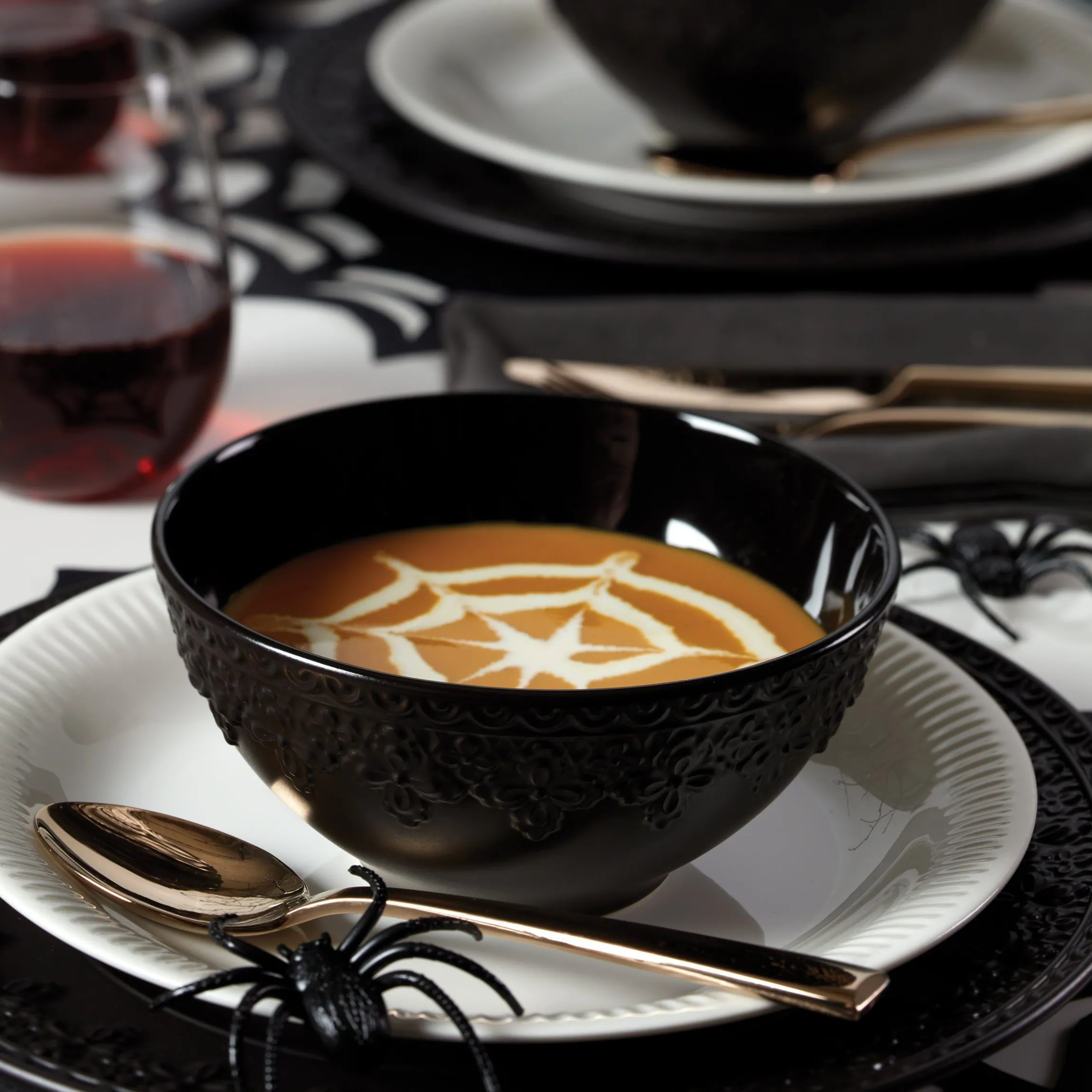 Chelse Muse Fleur Black All-Purpose Bowls, Set of 4