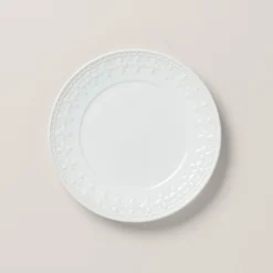 Chelse Muse Fleur White Accent Plate