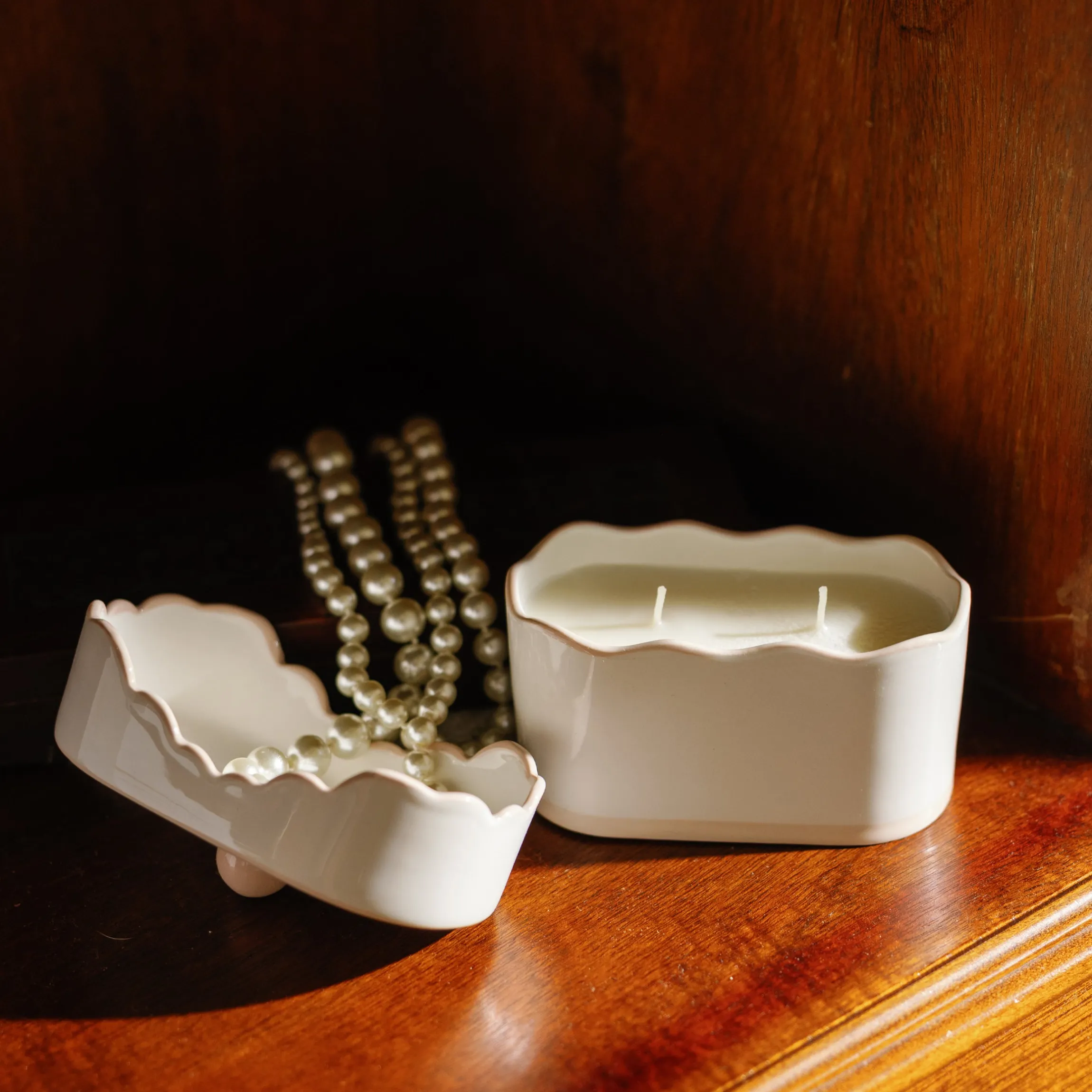 Cherie Yuzu Woods 5.5oz Candle
