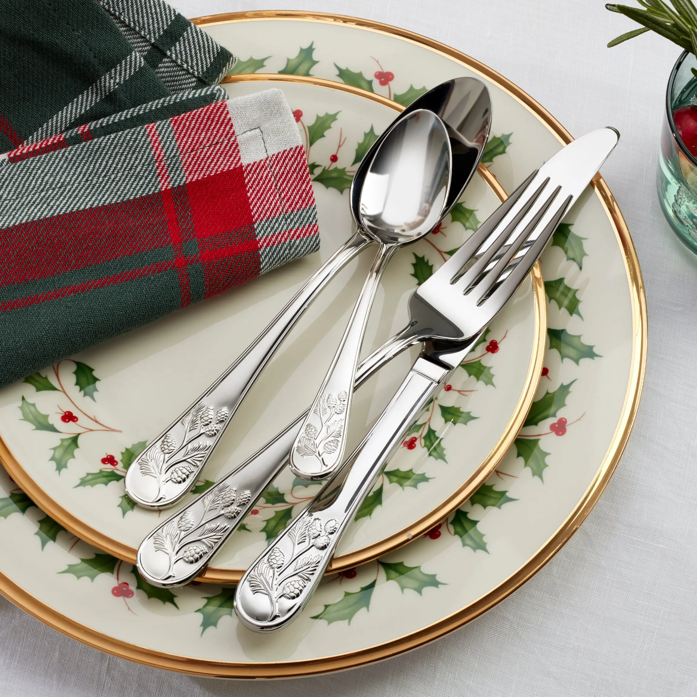 Chestnut Ridge 65-Piece Flatware Set