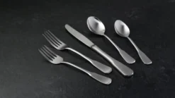 Colonial Boston 45-Piece Flatware Set