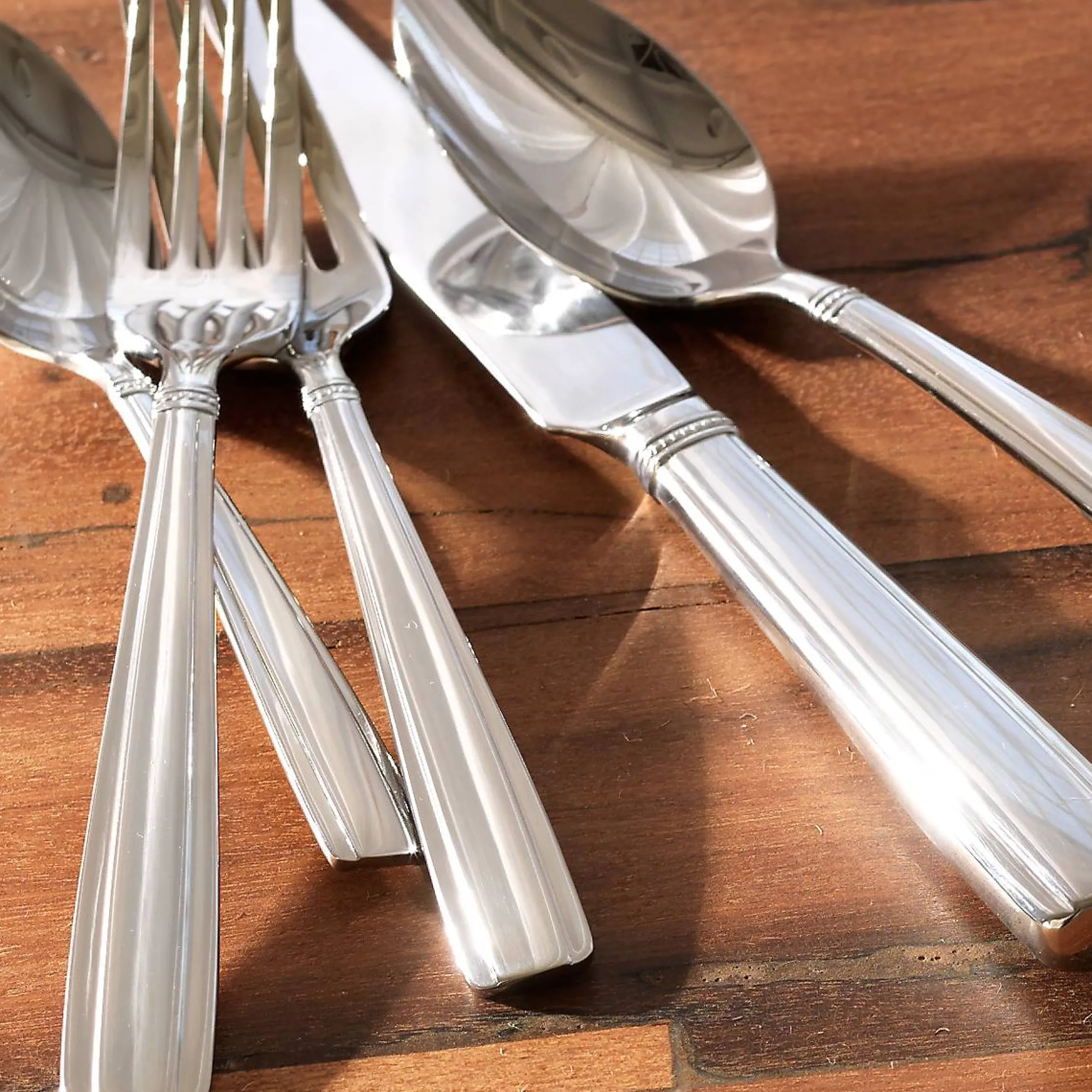 Crescendo II 65-Piece Flatware Set