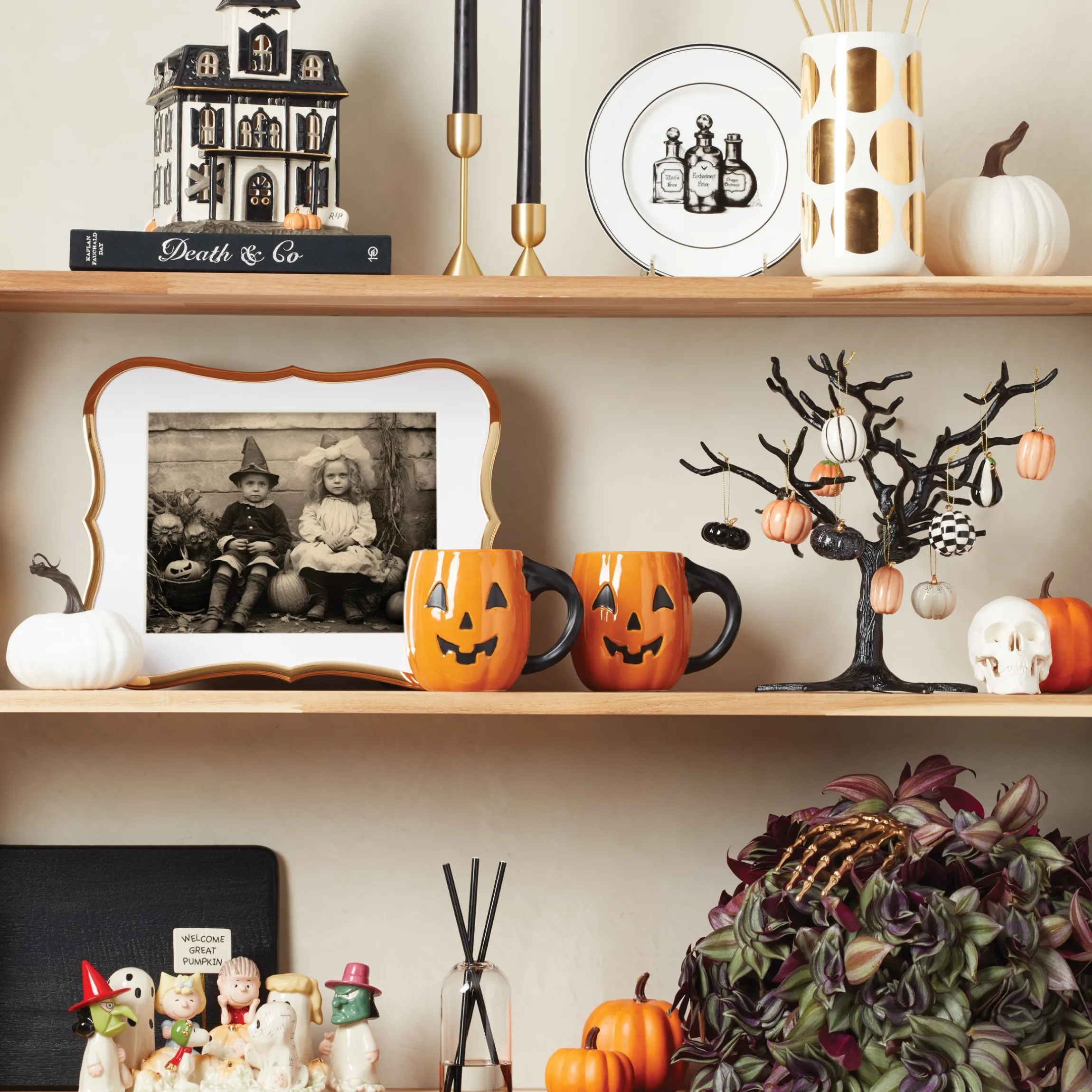 Crown Point Gold 8x10 Photo Frame