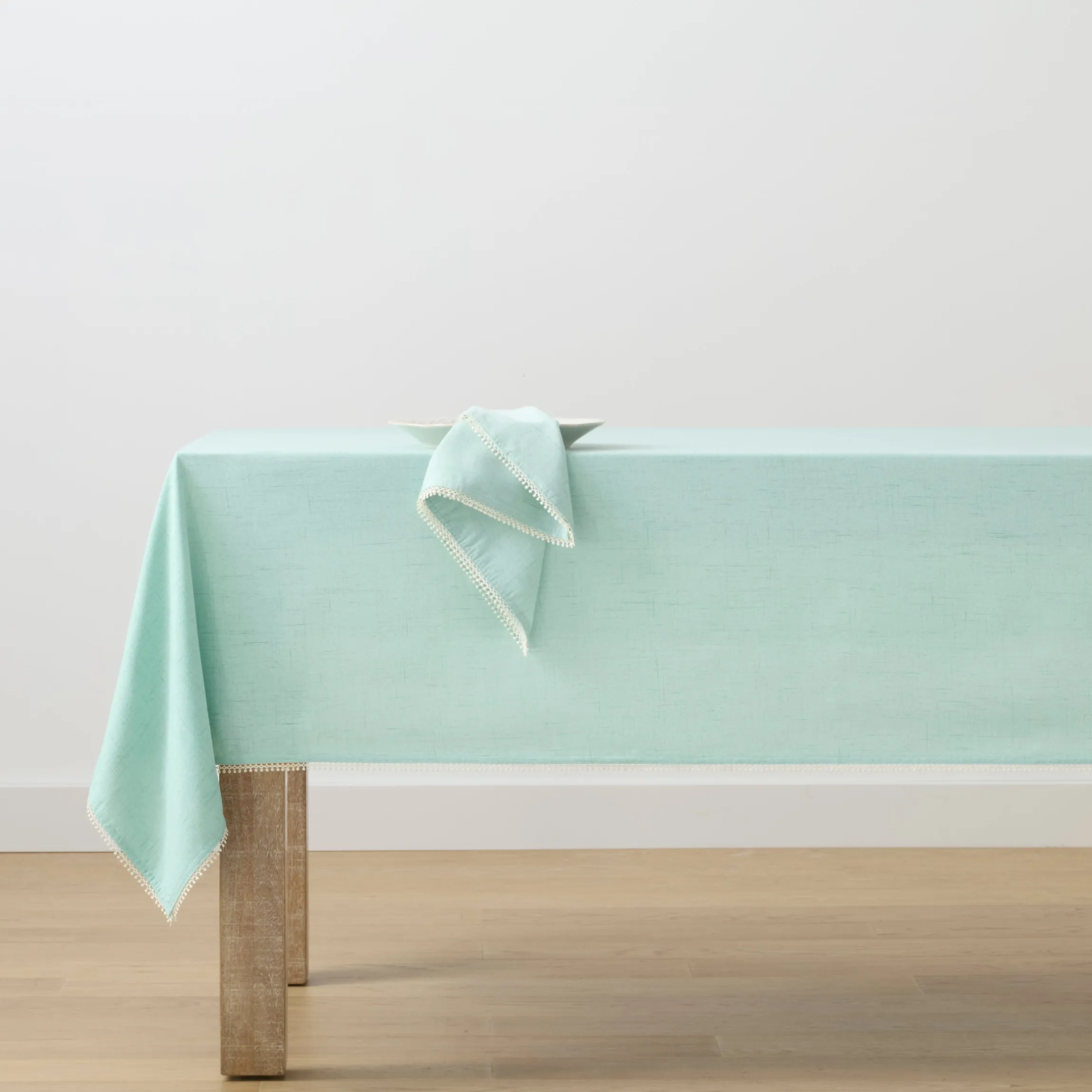 French Perle Ice Blue 60x84 Tablecloth