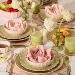 French Perle Scallop Matcha 24-Piece Dinnerware Set