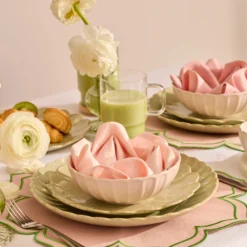 French Perle Scallop Matcha 24-Piece Dinnerware Set