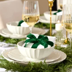 French Perle Scallop White Accent Plates, Set of 4