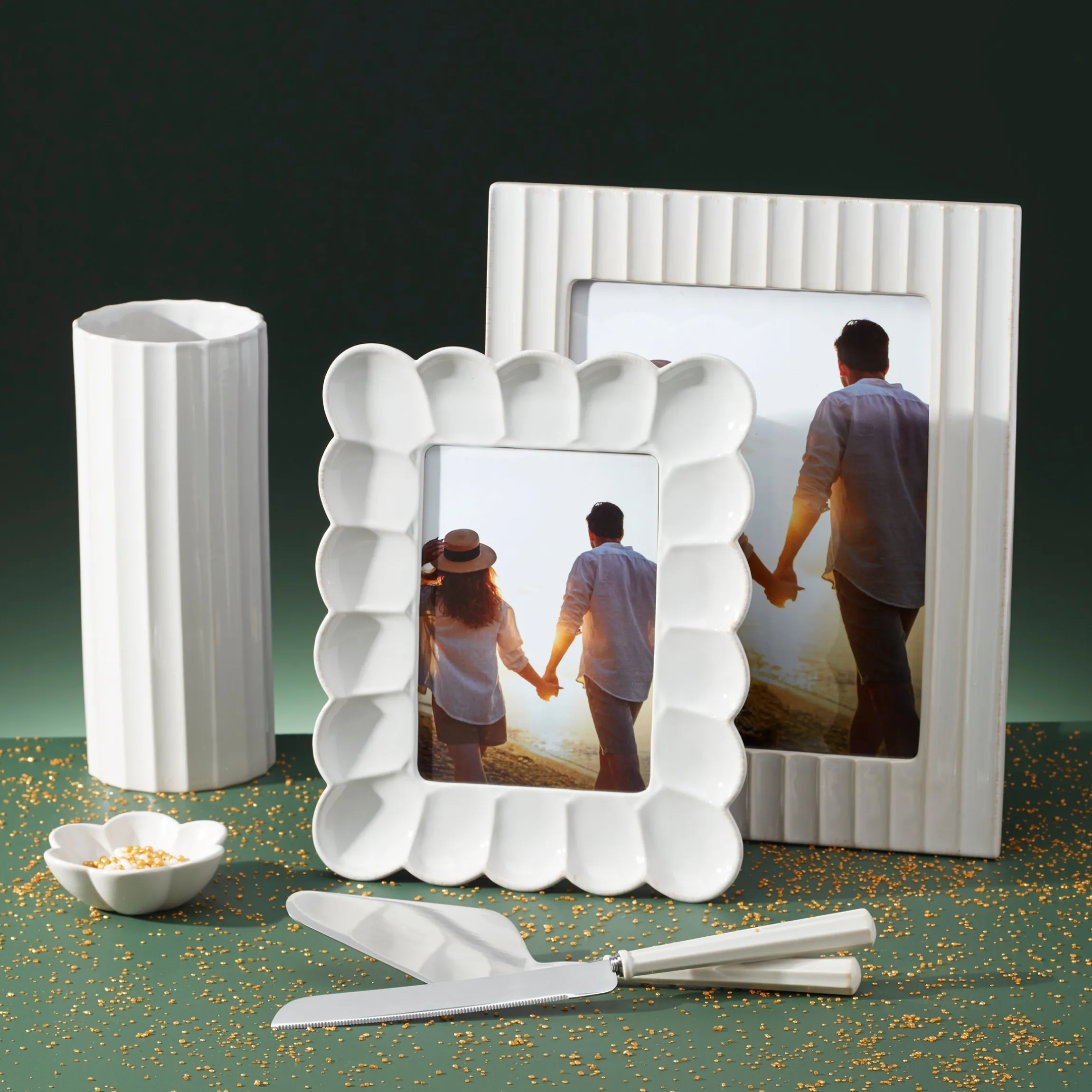 French Perle Scallop White Cylinder Vase