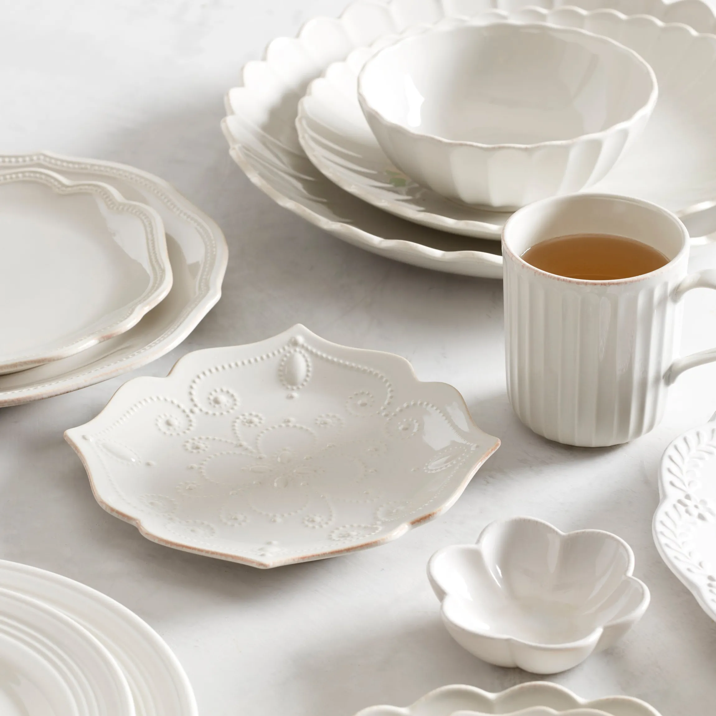 French Perle Scallop White Mini Dish