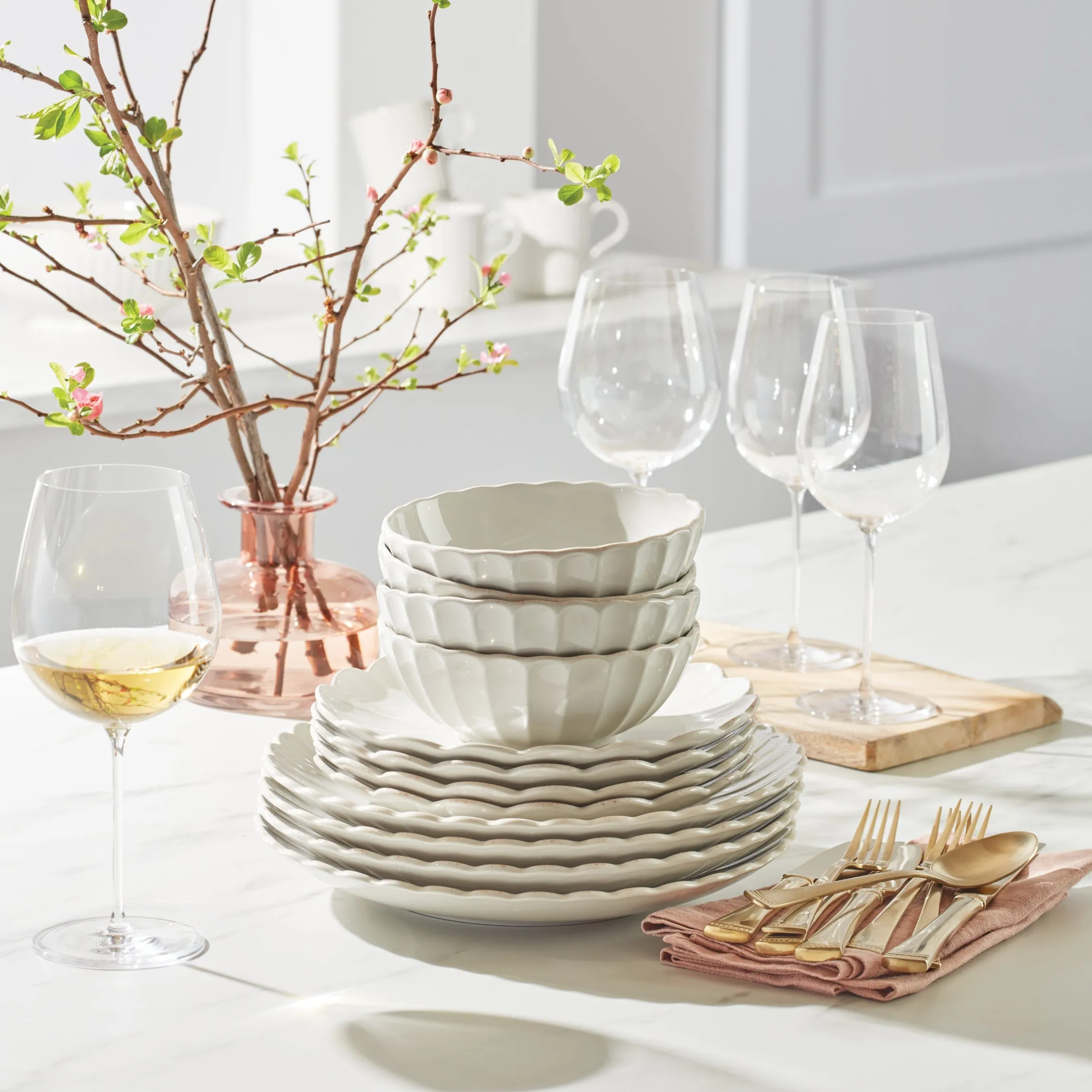 French Perle Scallop White 12-Piece Dinnerware Set
