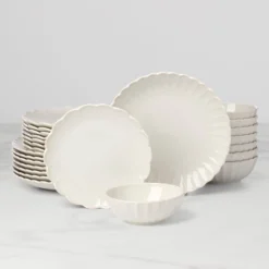 French Perle Scallop White 24-Piece Dinnerware Set