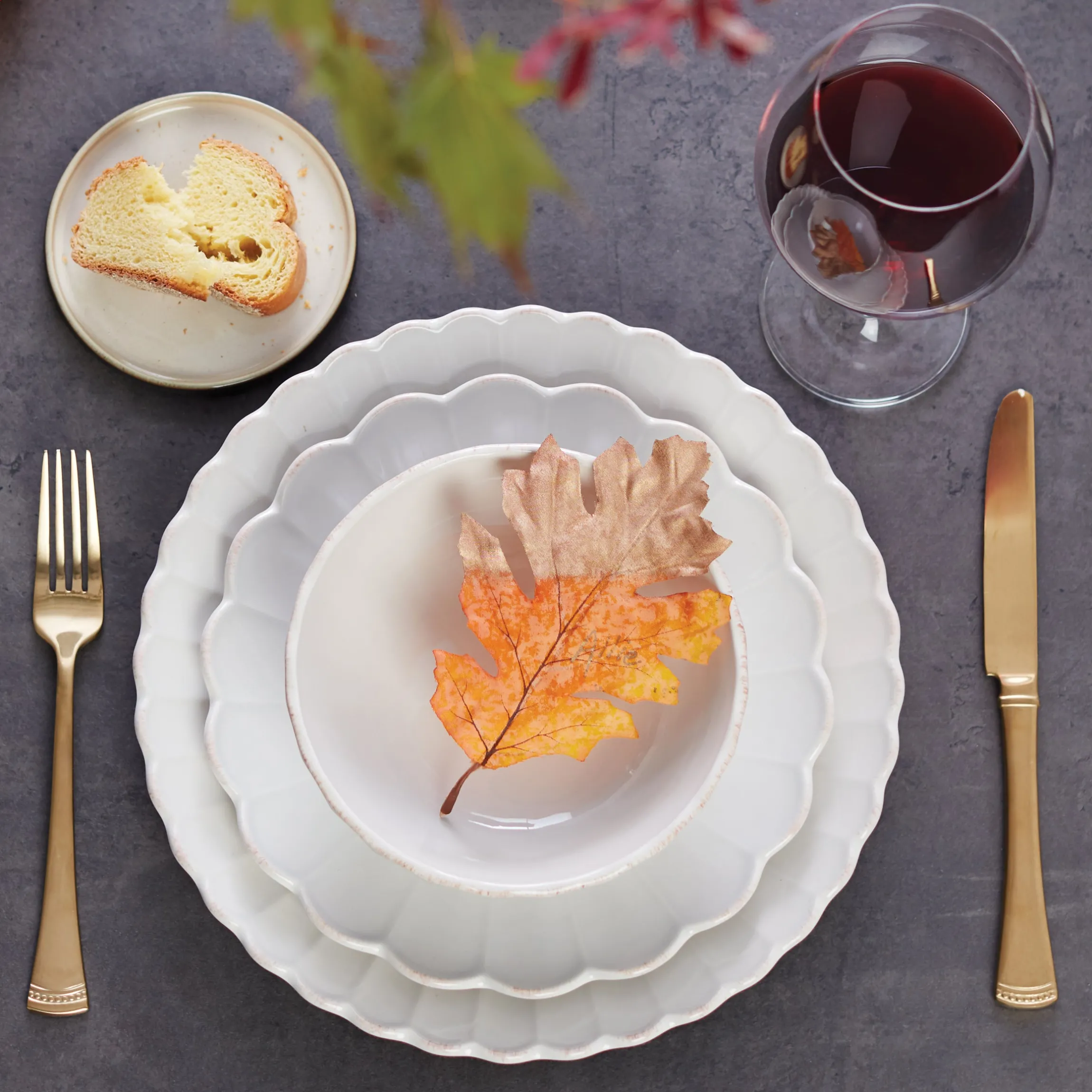 French Perle Scallop White 24-Piece Dinnerware Set