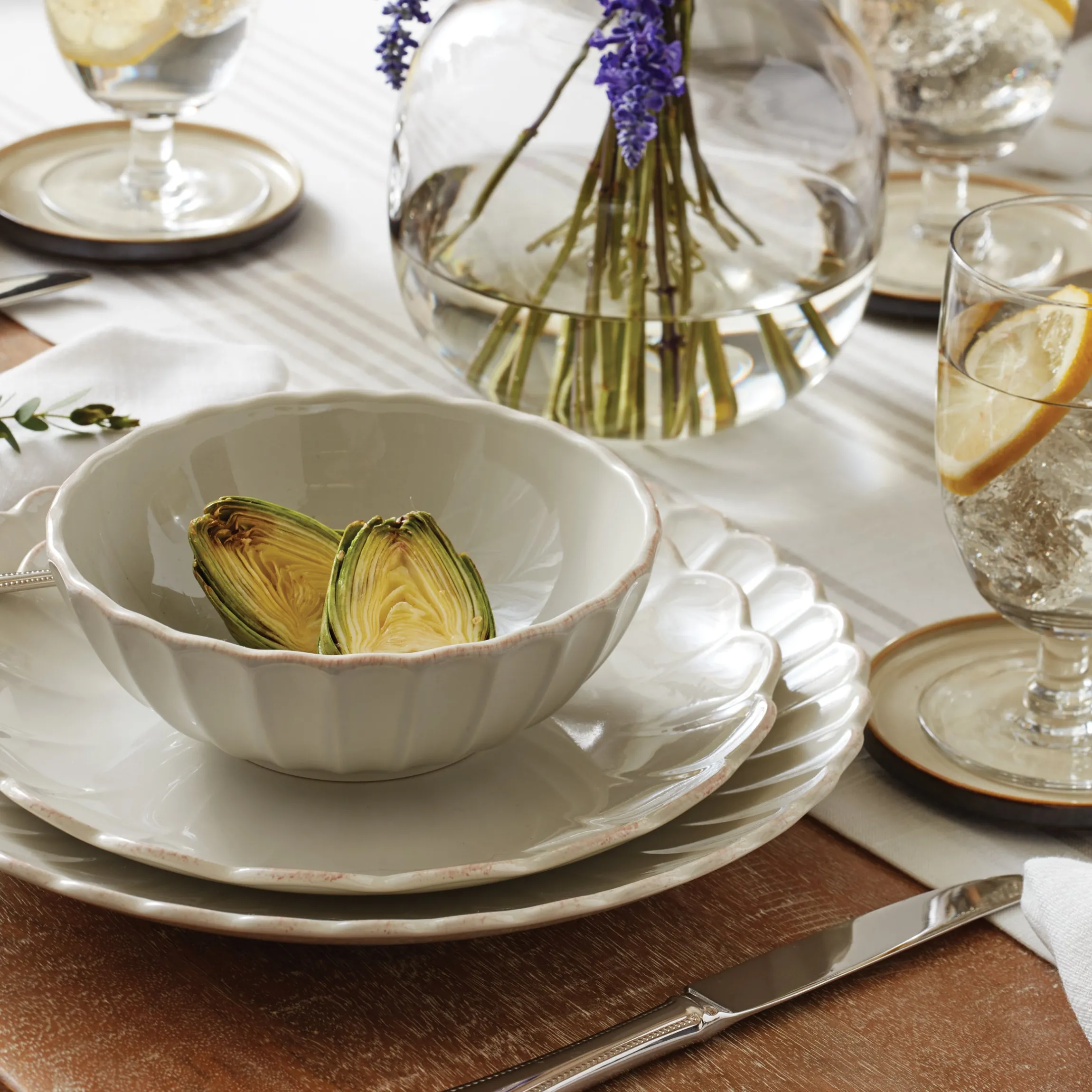 French Perle Scallop White 24-Piece Dinnerware Set