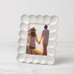 French Perle Scallop White 5x7 Photo Frame