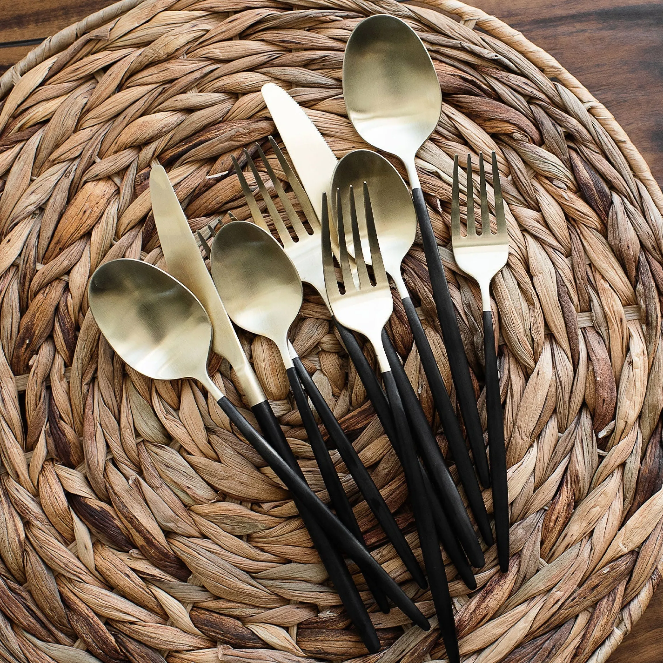 Gaze Black Champagne Satin 20-Piece Flatware Set