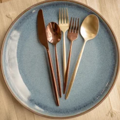 Gaze Copper Mirror 20-Piece Flatware Set