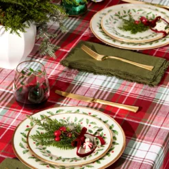 Holiday 18-Piece Dinnerware Set