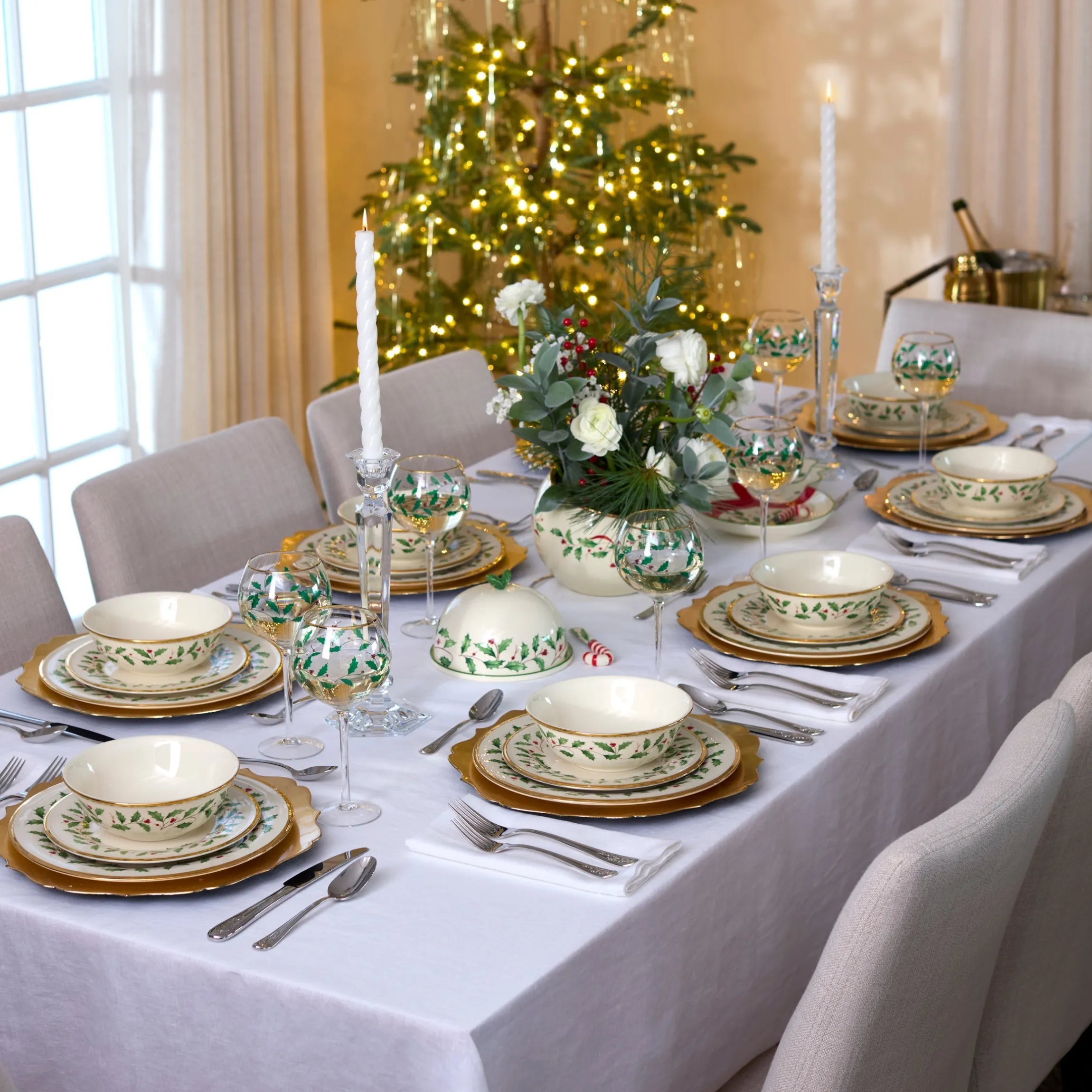 Holiday 65-Piece Flatware Set