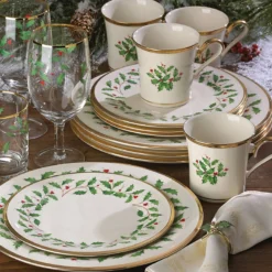 Holiday 12-Piece Plate & Mug Dinnerware Set