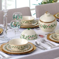 Holiday Place Setting Bowls - Set of 4