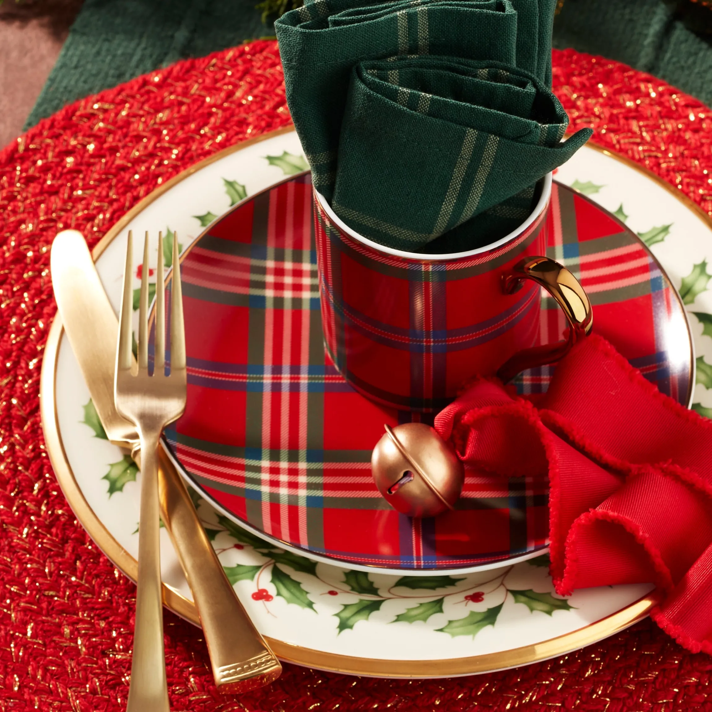 Holiday Red Tartan Accent Plates, Set of 4