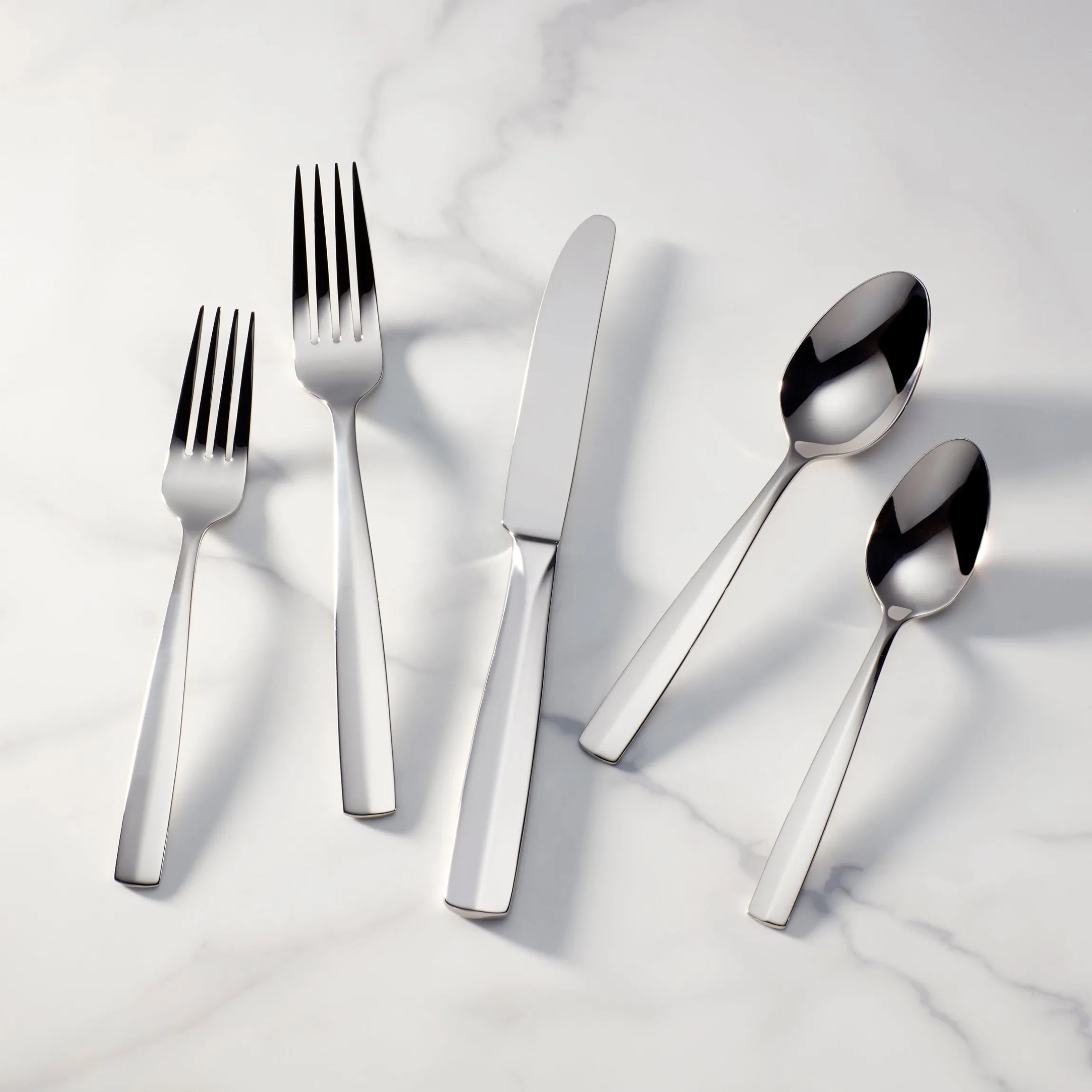 Lachlan 65-Piece Flatware Set