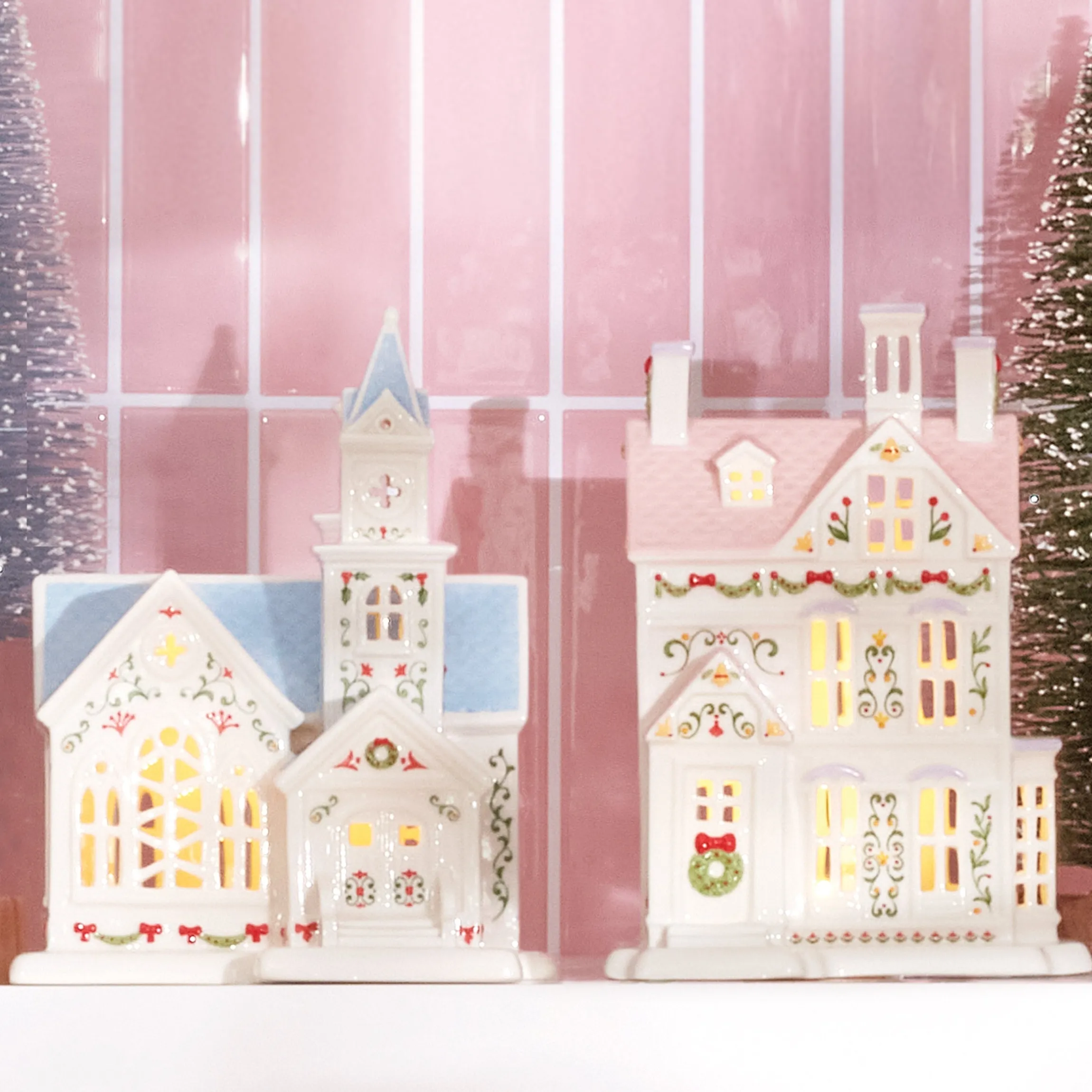 Lenox Holiday Village Lit Christmas House Figurine