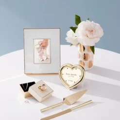 Make It Pop Gold Floral Box