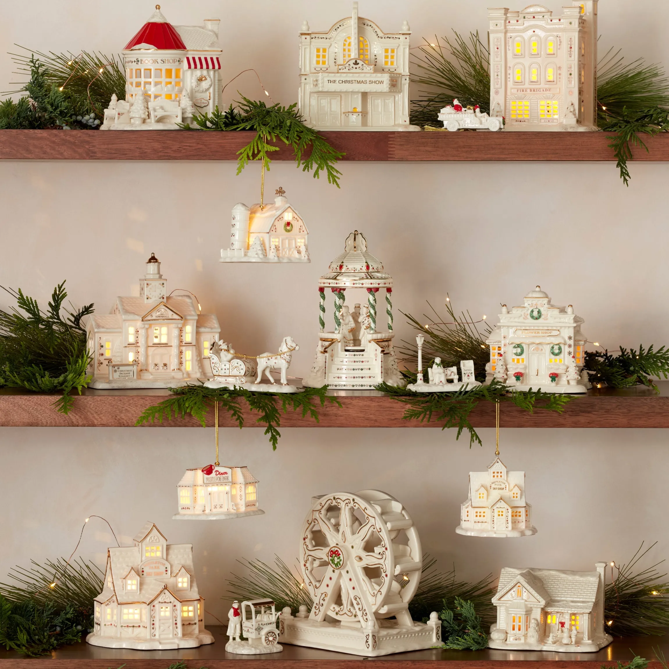 Mistletoe Park Lit Flower Shop Figurine