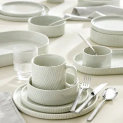 Modulus Vapor 12-Piece Dinnerware Set