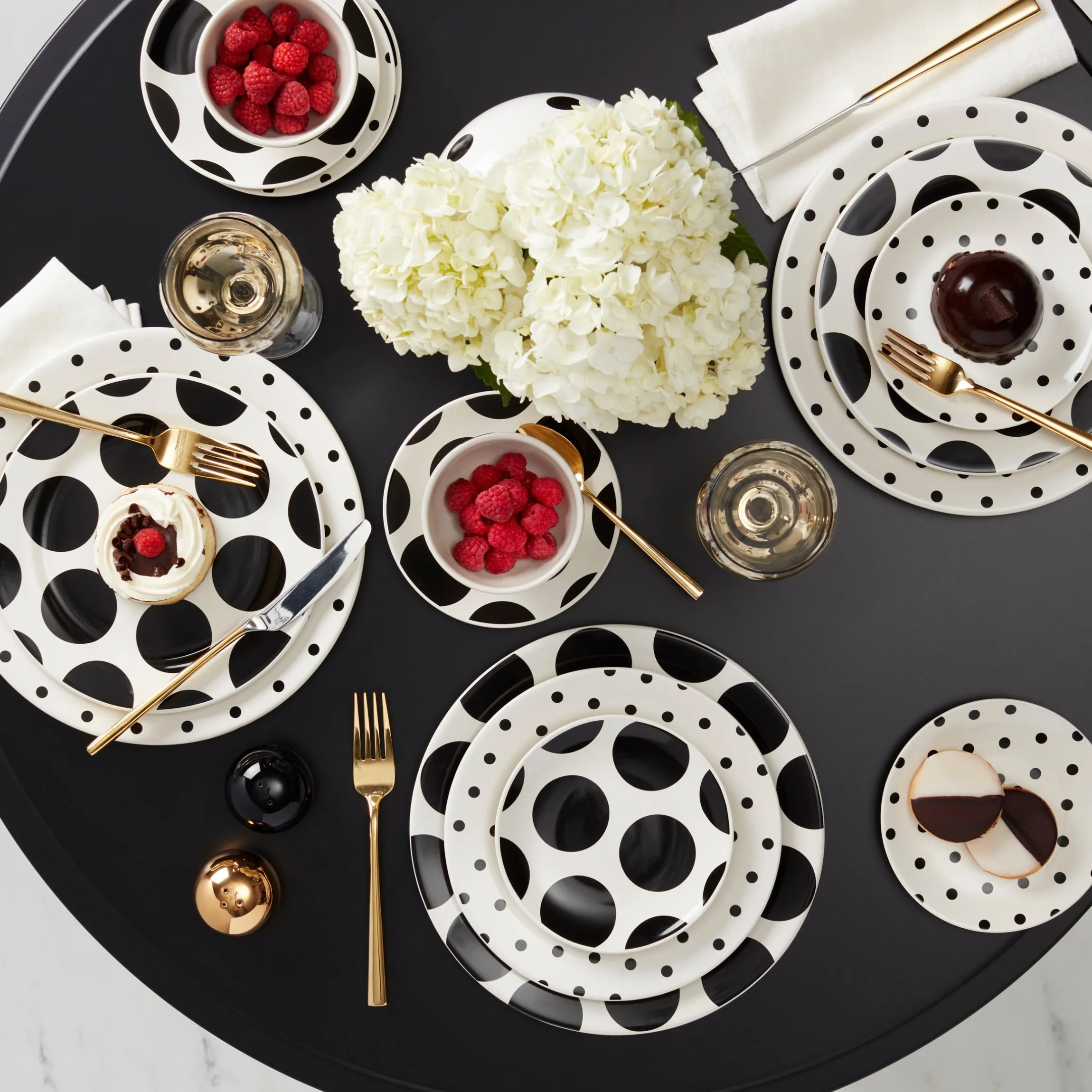 On The Dot 12-Piece Dinnerware Set