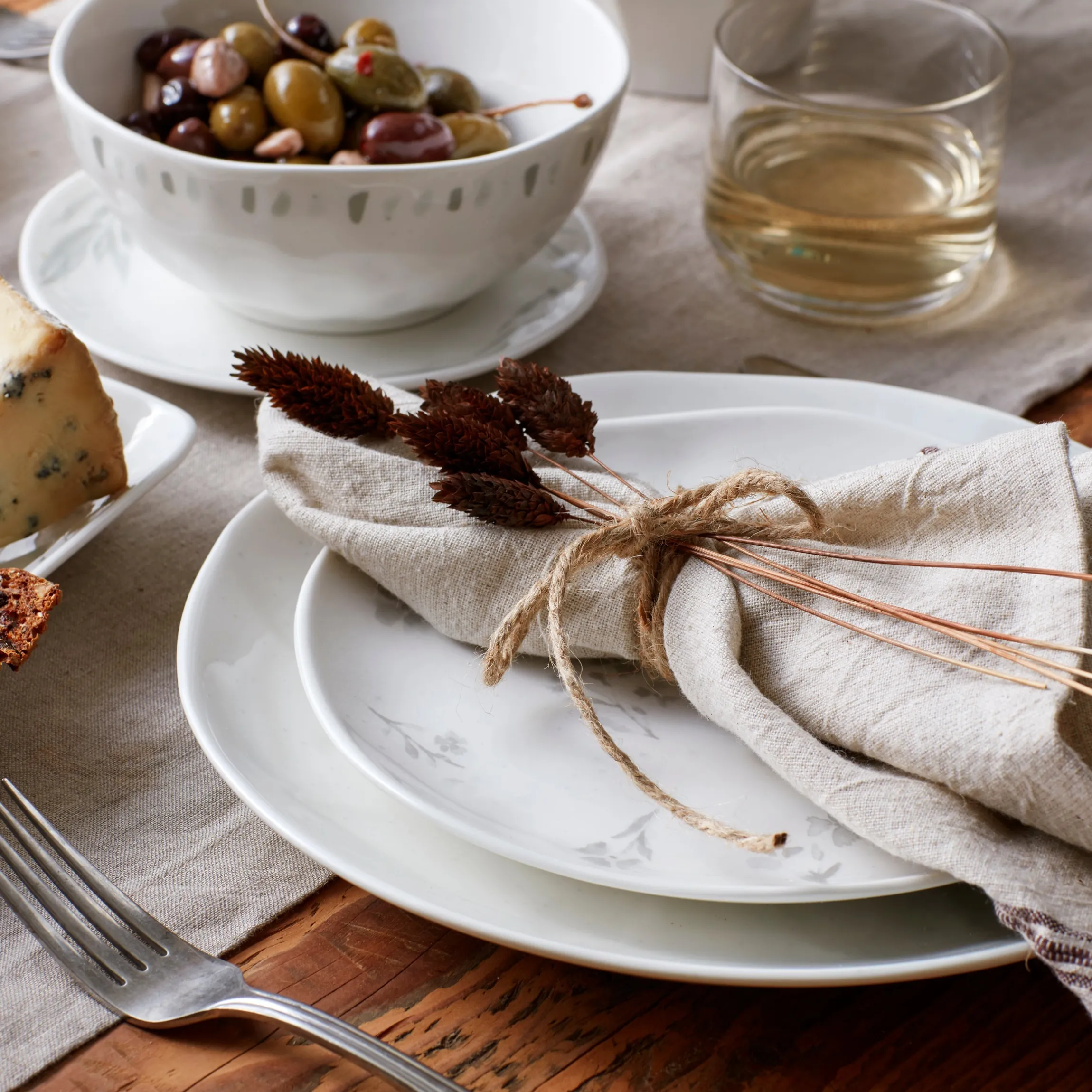 Oyster Bay 12-Piece Dinnerware Set