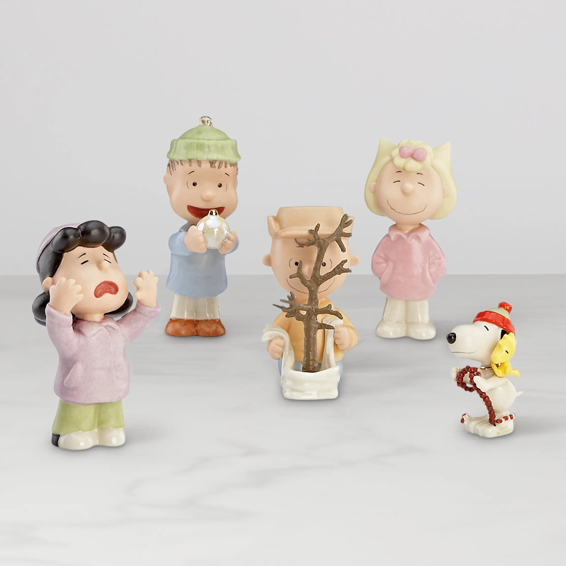 Peanuts "A Charlie Brown Christmas" 5-Piece Figurine Set