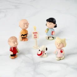 Peanuts 6-Piece Back To School Figurine Set