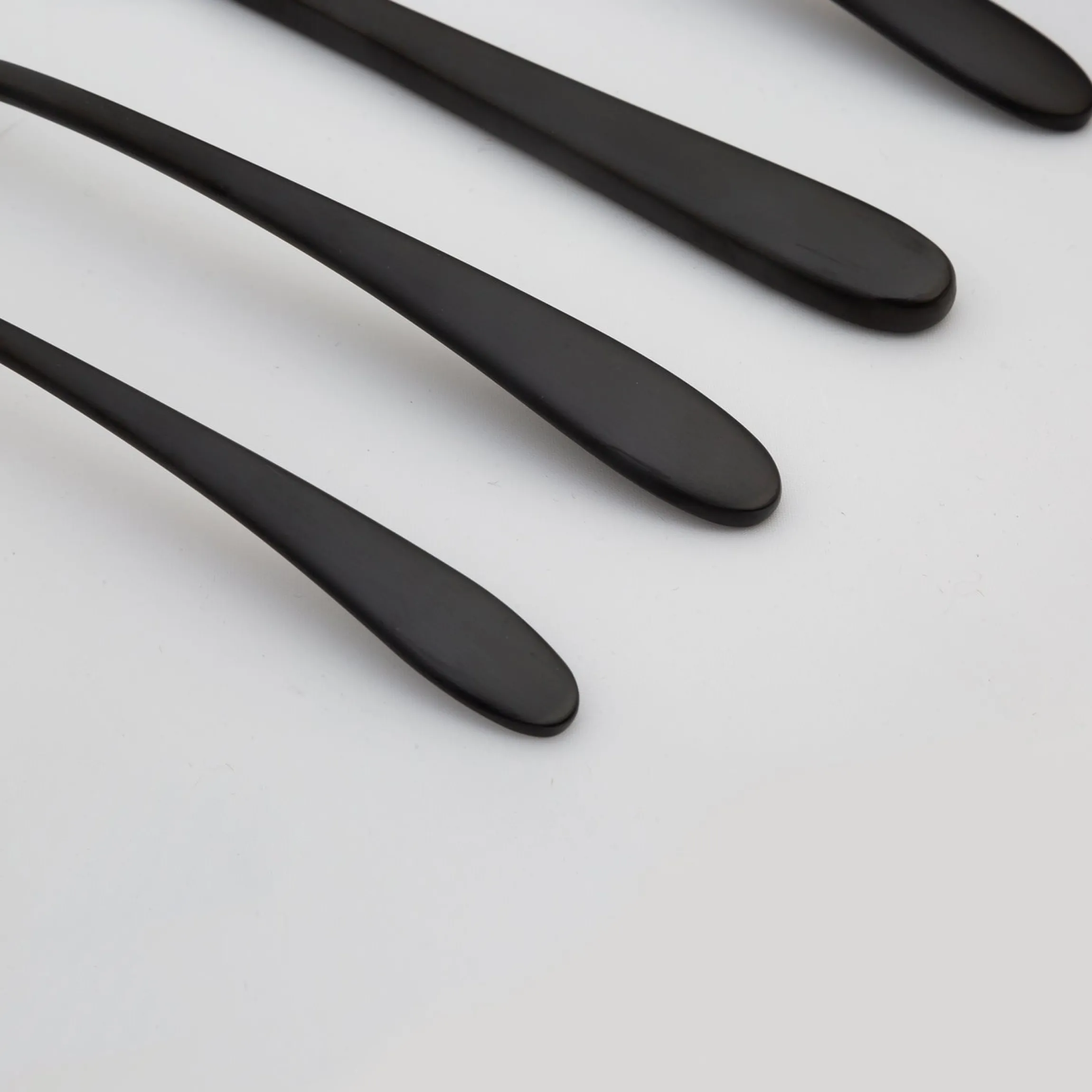 Poet Black Satin 20-Piece Flatware Set