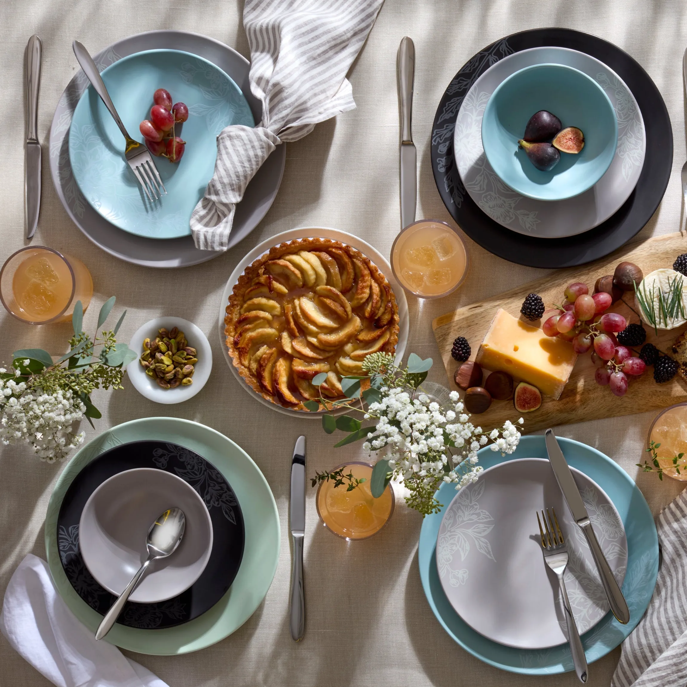 Roseto White 12-Piece Dinnerware Set