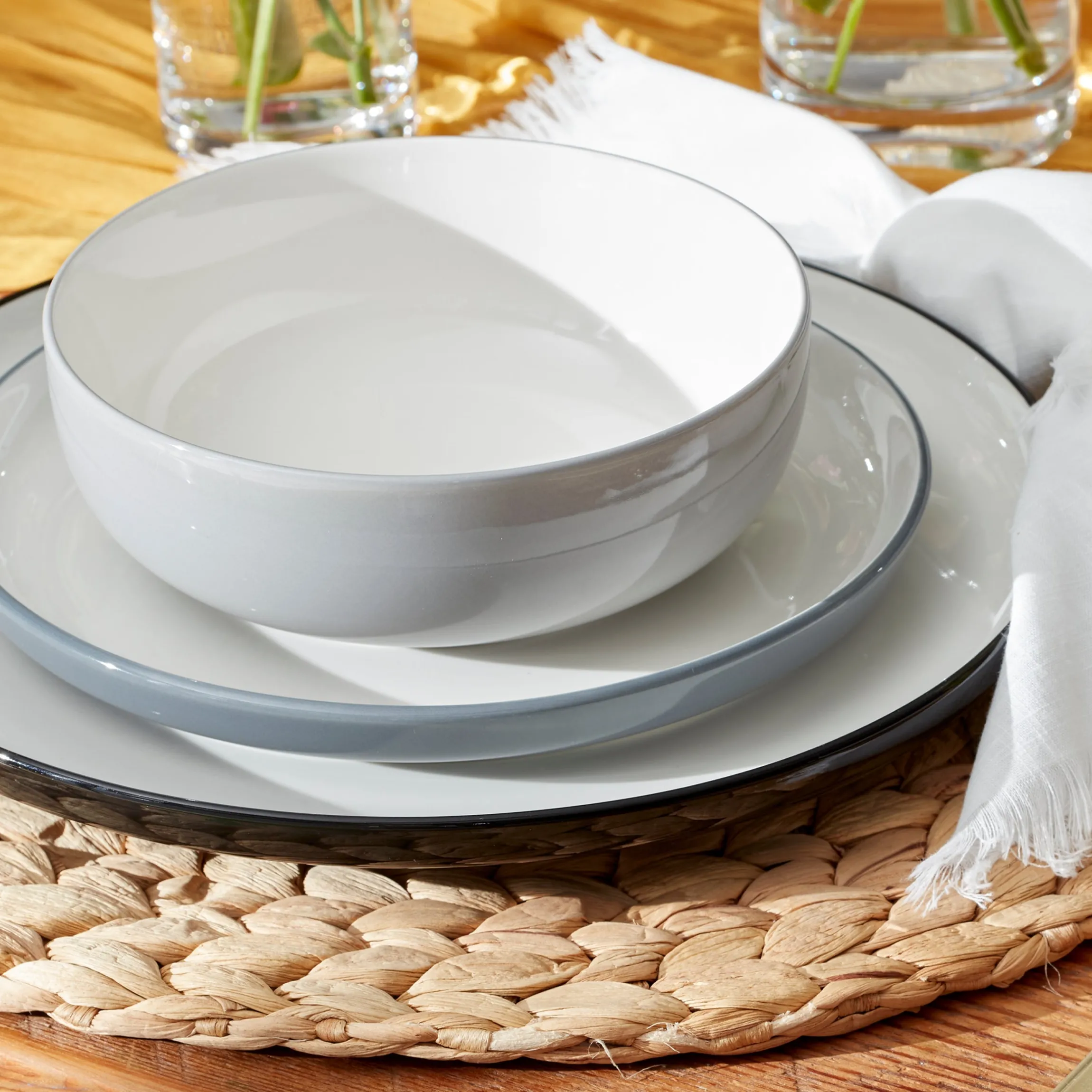 24 Seven Colors Pumice 12-Piece Dinnerware Set