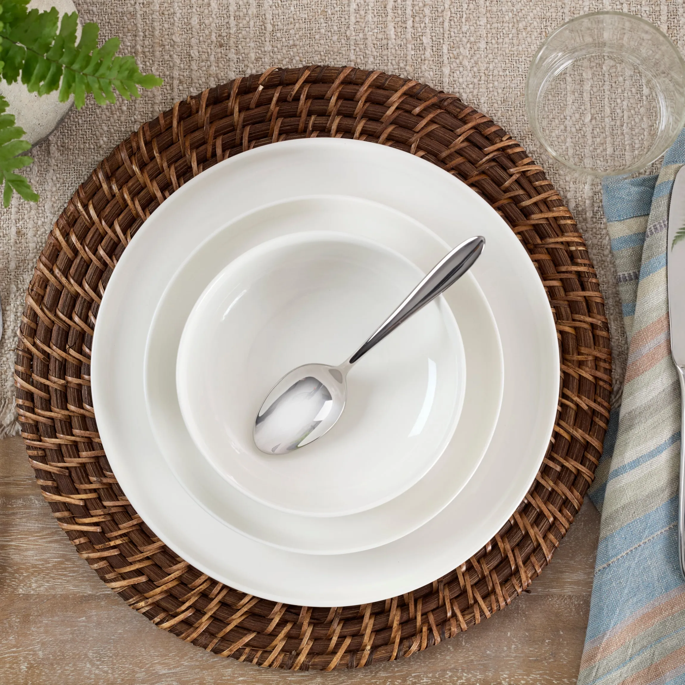 24 Seven White 12-Piece Dinnerware Set