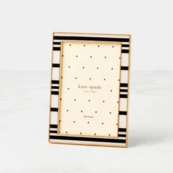 Sitting Pretty Stripe 4x6 Photo Frame